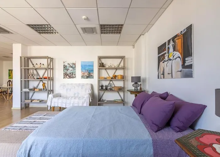 Downtown Spacious Loft Apartment Just 3 Minutes From City Centre