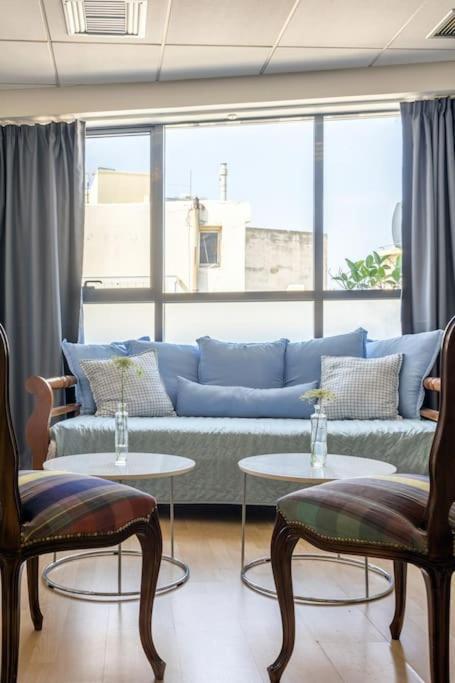 Downtown Spacious Loft Just 3 Minutes From Centre