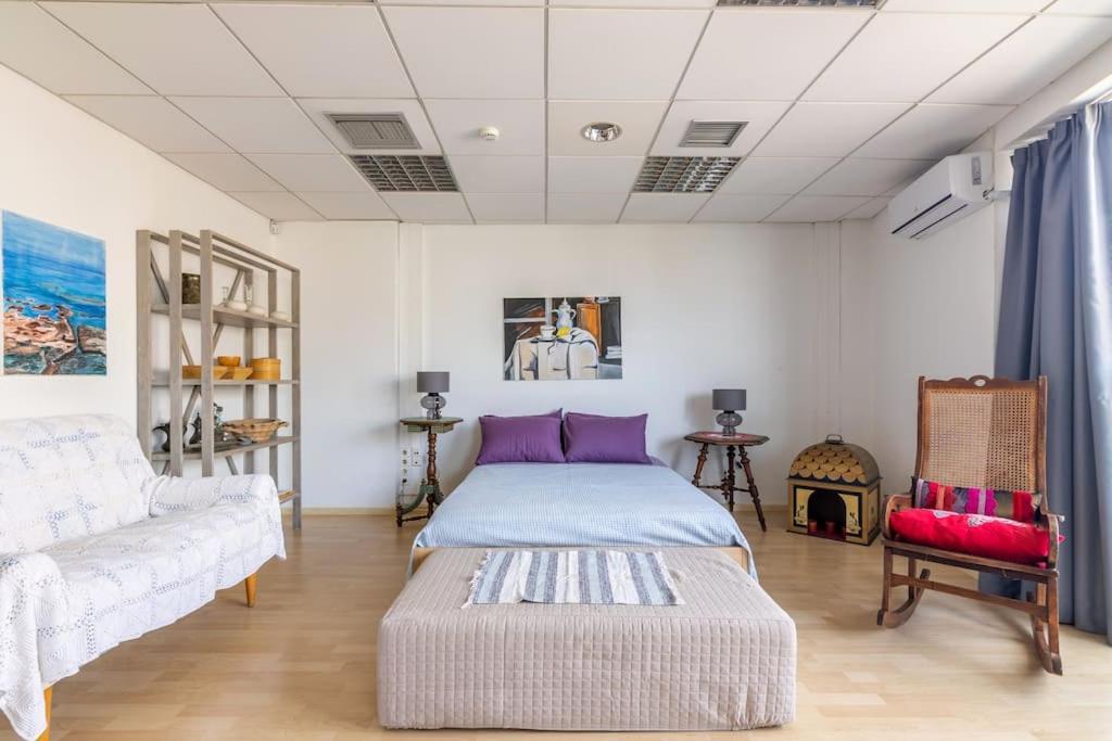 Downtown Spacious Loft Just 3 Minutes From Centre *