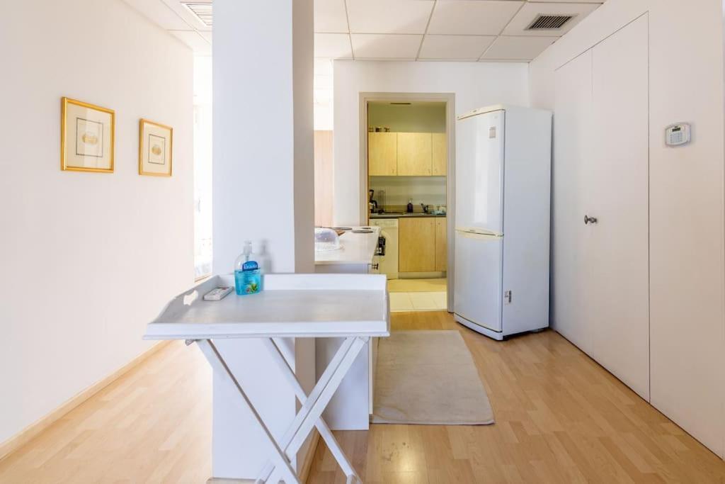 Downtown Spacious Loft Just 3 Minutes From Centre Apartmán